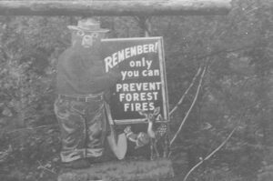 The photo was taken by Gary Wright in 1973 for the Appleshop.   We thank you for sharing these with us, Gary. 